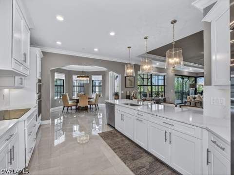 16371 Viansa Way 201, Naples FL - photo 10 of 43