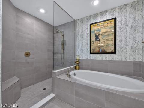 16371 Viansa Way 201, Naples FL - photo 17 of 43