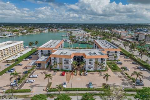 2900 Gulf Shore Blvd N 110, Naples FL - photo 19 of 24
