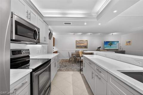 2900 Gulf Shore Blvd N 110, Naples FL - photo 6 of 24