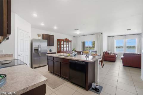3422 Cancun Ct, Cape Coral FL - photo 11 of 39