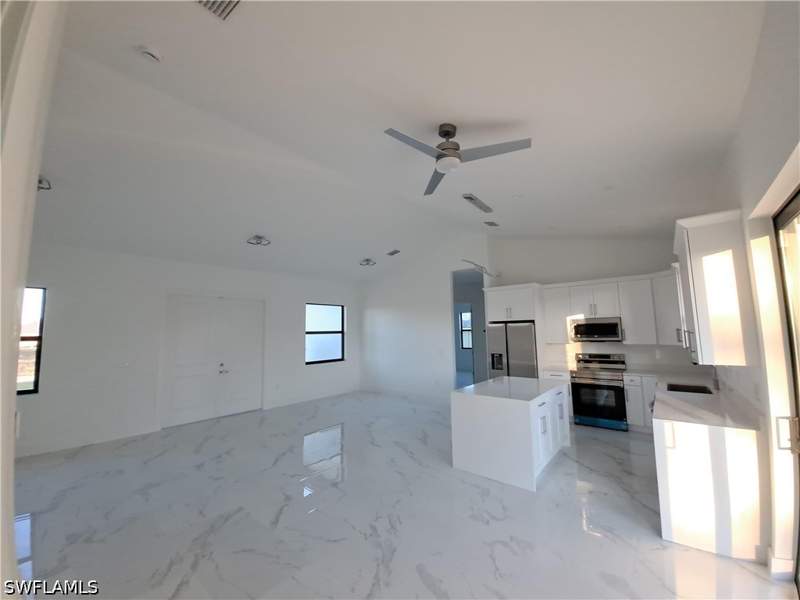 3 bedroom SingleFamilyResidence at 2915 28th St SW, Lehigh Acres, Lehigh Acres — photo 5