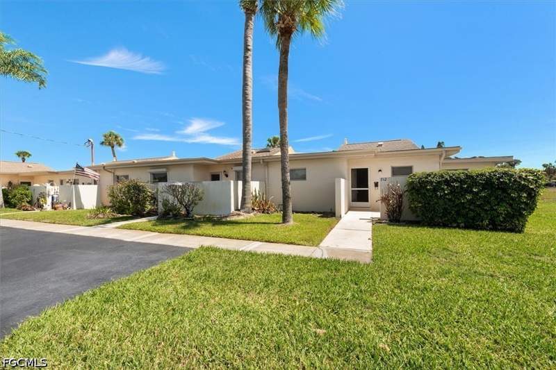 2 bedroom Condominium at 712 Joel Blvd, Beach Club Colony Condo, Lehigh Acres — photo 4