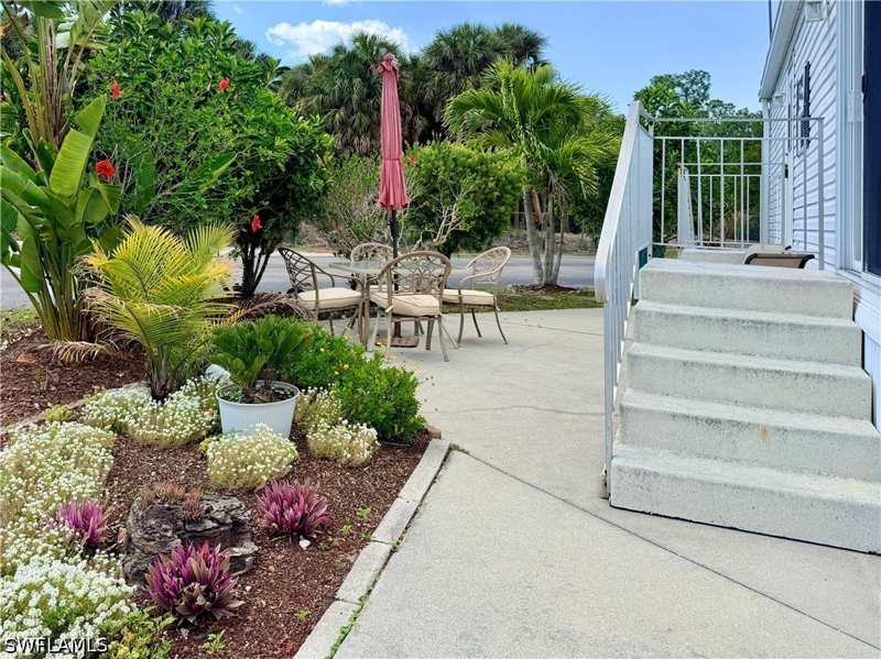 1 bedroom ManufacturedHome at 2 Jade Dr 2J, Enchanting Shores, Naples — photo 1