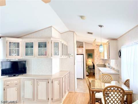 2 Jade Dr 2J, Naples FL - photo 16 of 44