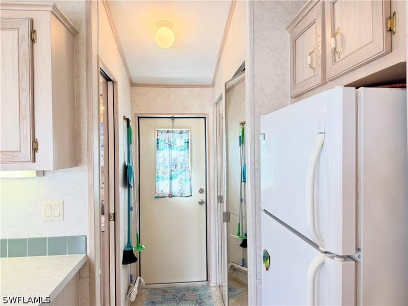 1 bedroom ManufacturedHome at 2 Jade Dr 2J, Enchanting Shores, Naples — photo 3