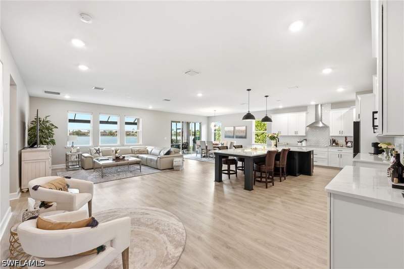 3 bedroom SingleFamilyResidence at 2094 Grove Dr, Valencia Lakes, Naples — photo 3