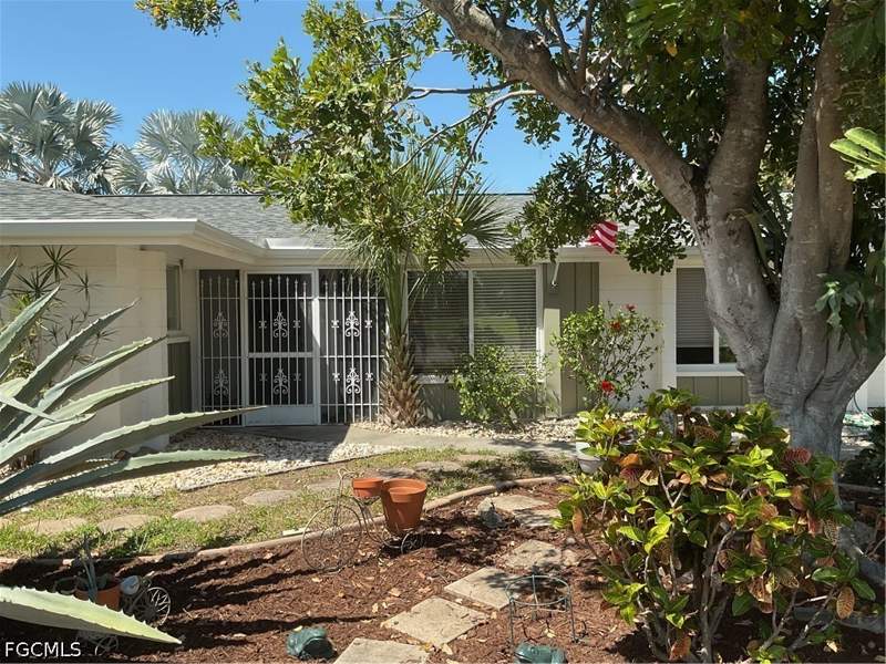 3 bedroom SingleFamilyResidence at 4617 Forest glen Dr, Waterway Estates, North Fort Myers — photo 3