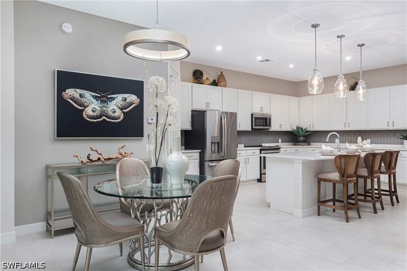 3 bedroom Condominium at 315 Indies Dr W 202, Antilles, Naples — photo 2