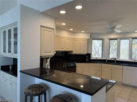 484 Gulf Bend Dr, Captiva FL - photo 18 of 49