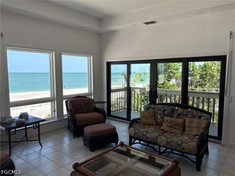 484 Gulf Bend Dr, Captiva FL - photo 9 of 49
