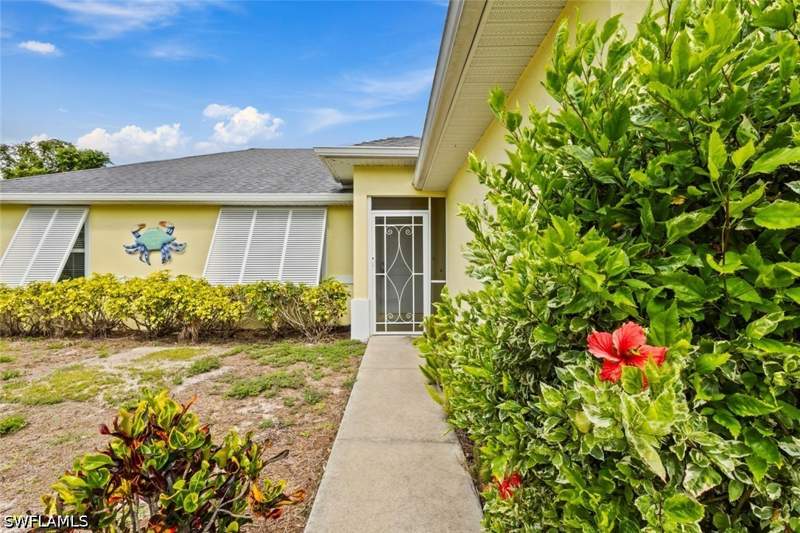 3 bedroom SingleFamilyResidence at 11693 Oakland Dr, Charlotte Shores, Bokeelia — photo 3