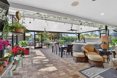 2424 Longboat Dr, Naples FL - photo 11 of 38