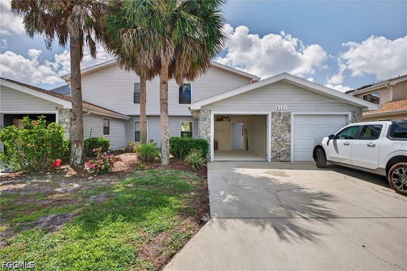 3 bedroom Townhouse at 8421 N Haven LN B, CYPRESS LAKE ESTATES, Fort Myers — photo 2