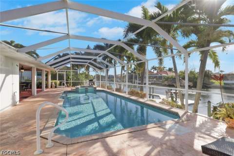 2562 SW 27th Pl, Cape Coral FL - photo 19 of 27