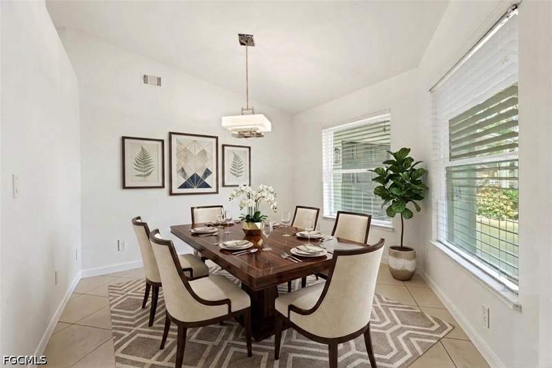 3 bedroom SingleFamilyResidence at 2562 SW 27th Pl, Cape Coral, Cape Coral — photo 3