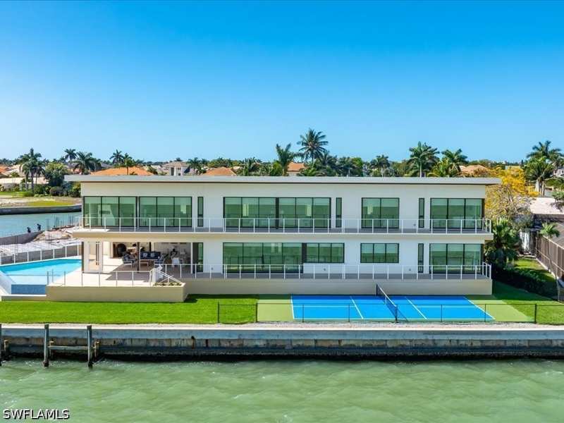 6 bedroom SingleFamilyResidence at 1798 Wavecrest Ct, Marco Beach, Marco Island — photo 1
