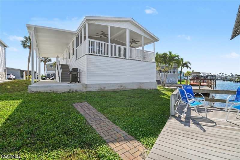 2 bedroom ManufacturedHome at 17770 Bryan Ct, Bayside Estates, Fort Myers Beach — photo 1