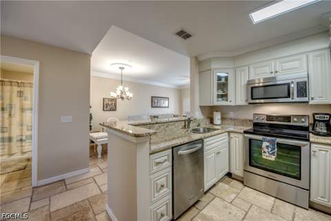 15370 Bellamar Cir 3411, Fort Myers FL - photo 7 of 50