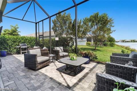8966 Saint Lucia Dr, Naples FL - photo 19 of 37