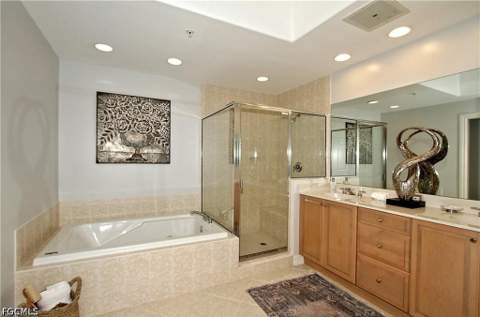 2738 Tiburon Blvd E B403, Naples FL - photo 12 of 27