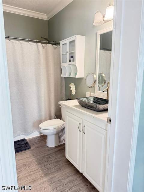 4835 E Riverside Dr, Fort Myers FL - photo 10 of 31