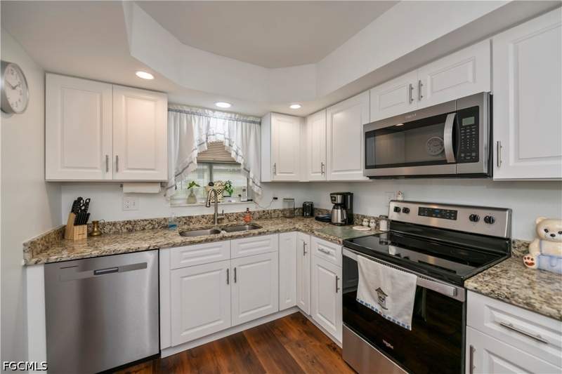 2 bedroom Attached at 5705 Harbour Club Rd, Hidden Harbour One Condo, Fort Myers — photo 5