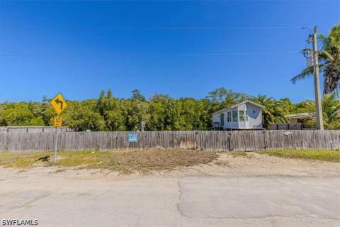 25 & 26 Plantation Dr, Everglades City FL - photo 23 of 30