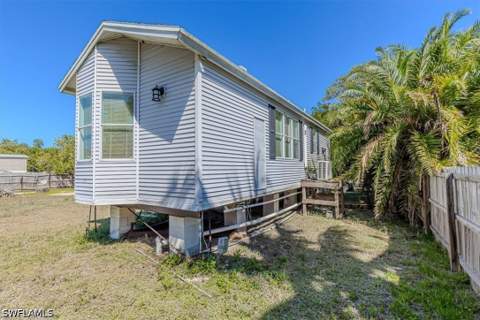 25 & 26 Plantation Dr, Everglades City FL - photo 9 of 30