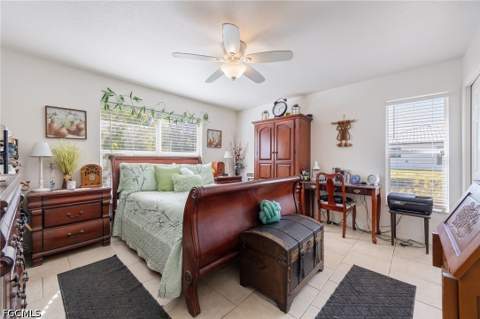 213 SE 4th Pl, Cape Coral FL - photo 16 of 48