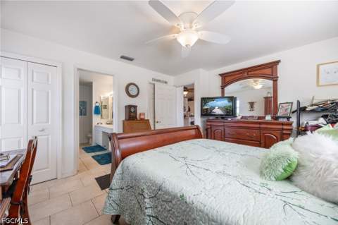 213 SE 4th Pl, Cape Coral FL - photo 17 of 48