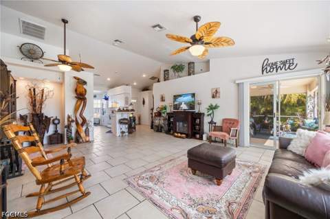 213 SE 4th Pl, Cape Coral FL - photo 7 of 48