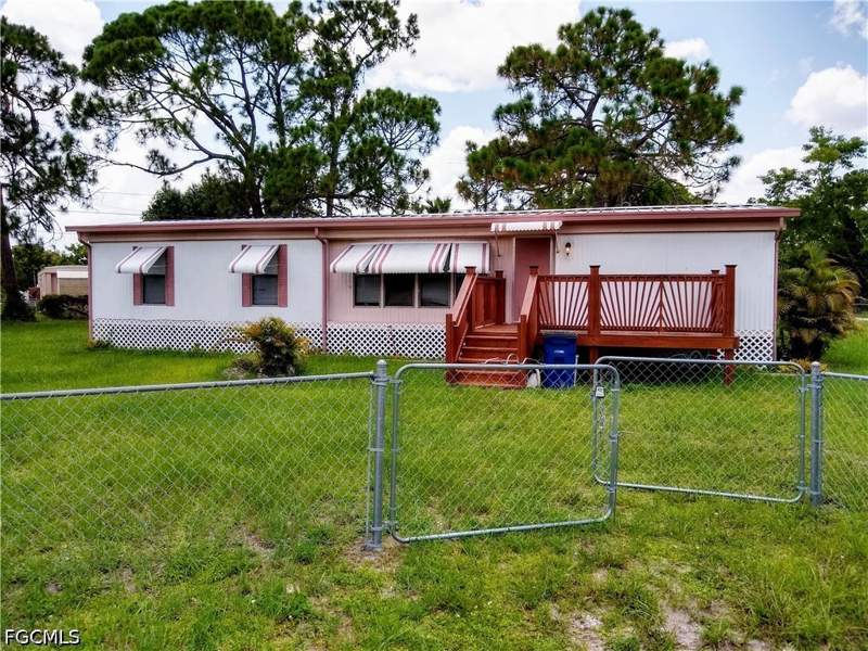 4 bedroom ManufacturedHome at 8290 Nault Rd, Suncoast Estates Unrec, North Fort Myers — photo 4