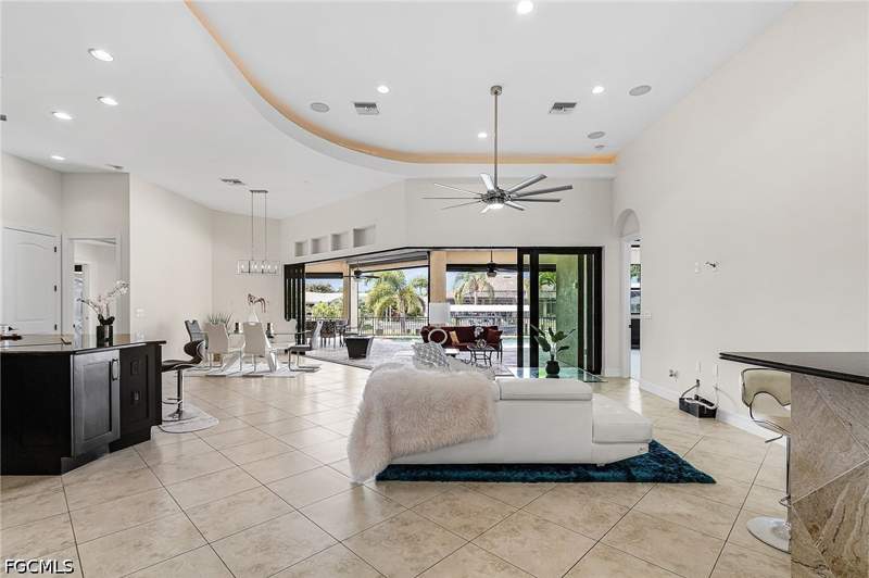 4 bedroom SingleFamilyResidence at 4928 SW 11th Pl, Cape Coral, Cape Coral — photo 4