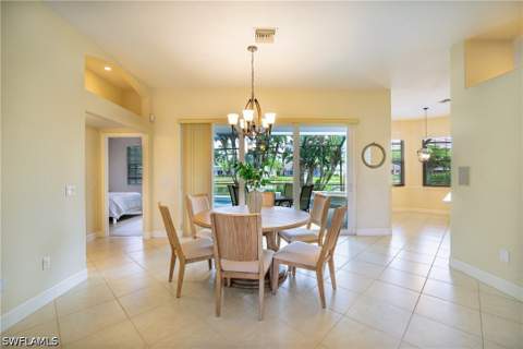 5235 Malvern Ct, Naples FL - photo 8 of 28