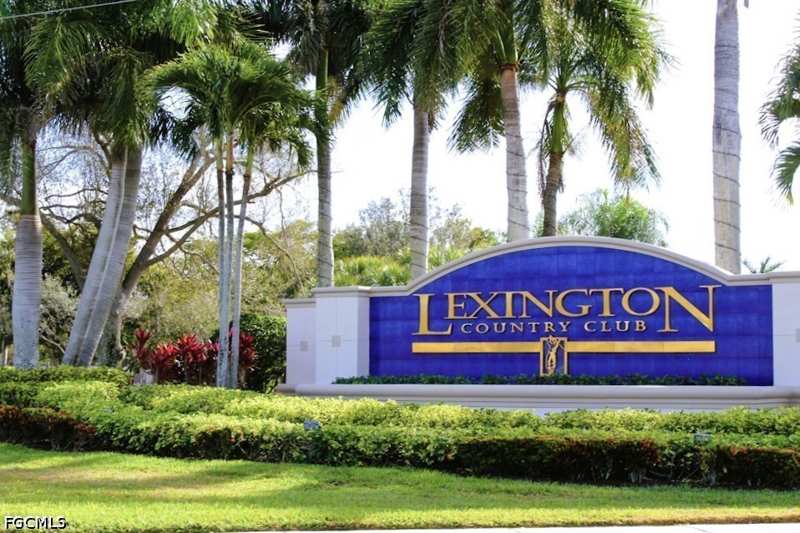 2 bedroom Detached at 8786 E Bay Cir, Sommerset Villas, Fort Myers — photo 1