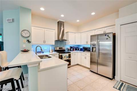 8786 E Bay Cir, Fort Myers FL - photo 12 of 33