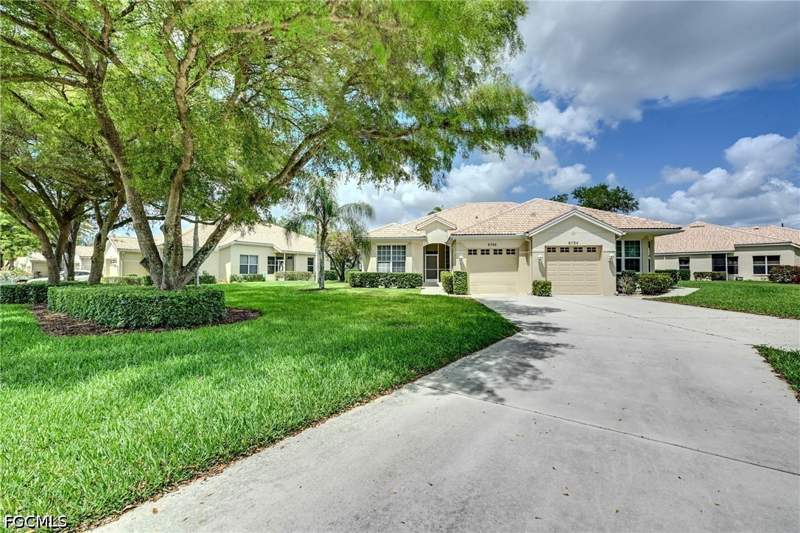 2 bedroom Detached at 8786 E Bay Cir, Sommerset Villas, Fort Myers — photo 3