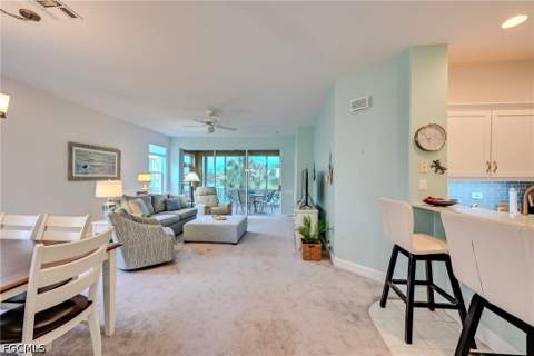 8786 E Bay Cir, Fort Myers FL - photo 6 of 33