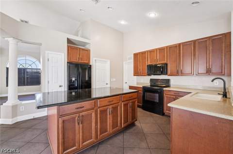 18310 Plumbago Ct, Lehigh Acres FL - photo 12 of 50