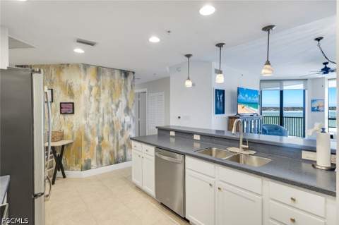 5781 Cape Harbour Dr 1108, Cape Coral FL - photo 13 of 39