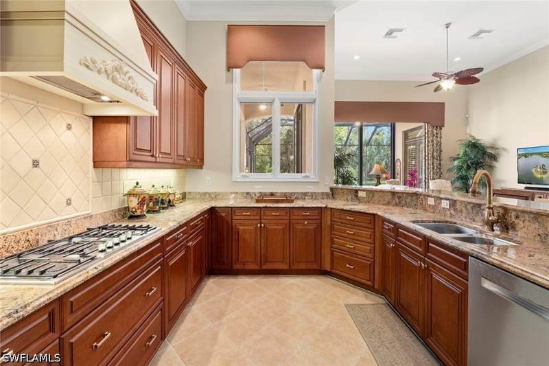 3 bedroom SingleFamilyResidence at 18071 Lagos Way, Villalago, Naples — photo 5