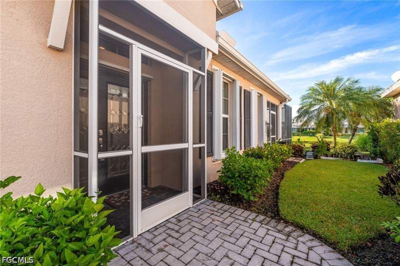2 bedroom SingleFamilyResidence at 2652 Vareo Ct, Sandoval, Cape Coral — photo 4