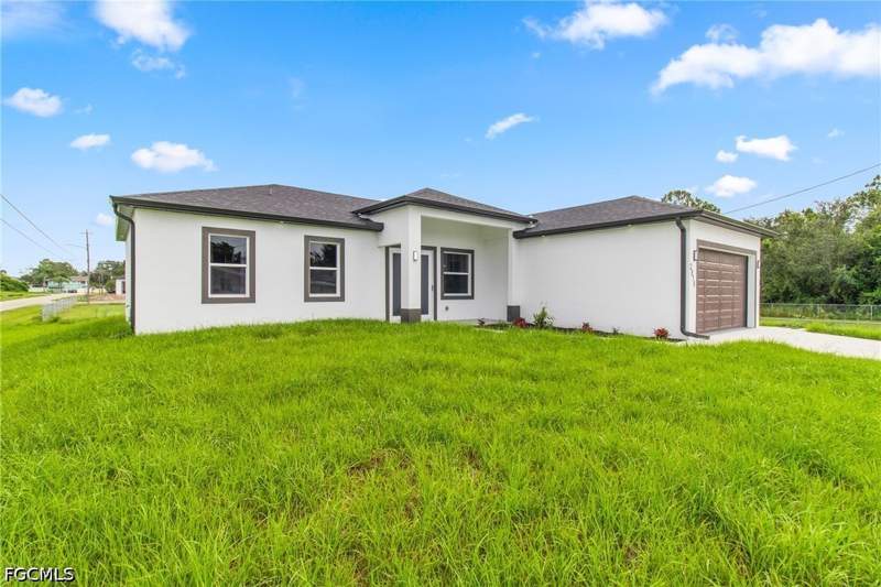 3 bedroom SingleFamilyResidence at 2818 42nd St SW, Lehigh Acres, Lehigh Acres — photo 2
