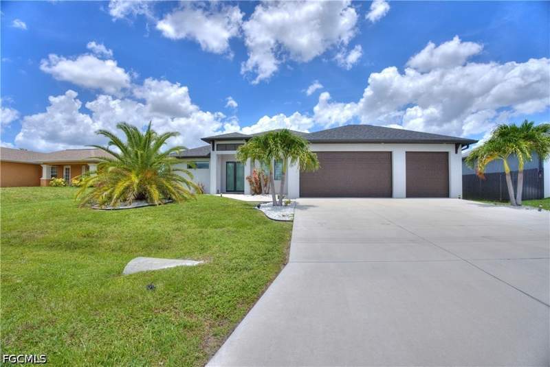 3 bedroom SingleFamilyResidence at 225 NW 1st St, Cape Coral, Cape Coral — photo 2