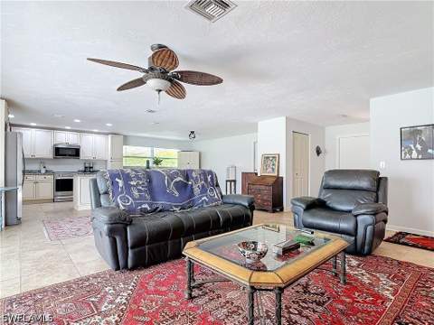4364 Beechwood Lake Dr, Naples FL - photo 12 of 41