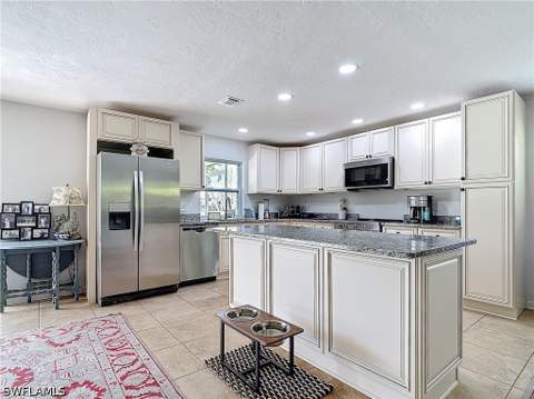 4364 Beechwood Lake Dr, Naples FL - photo 14 of 41