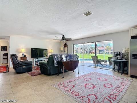 4364 Beechwood Lake Dr, Naples FL - photo 8 of 41