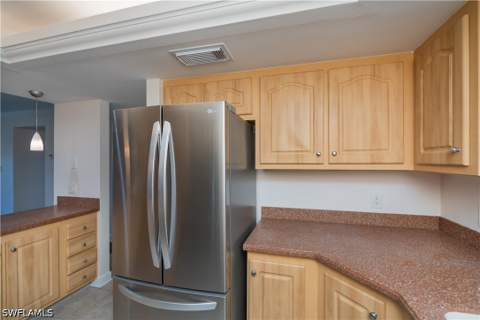 4396 Bowsprit Ct 4E, Fort Myers FL - photo 9 of 50
