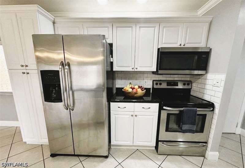 2 bedroom Condominium at 2366 E Mall Dr 514, Towers Condo, Fort Myers — photo 4
